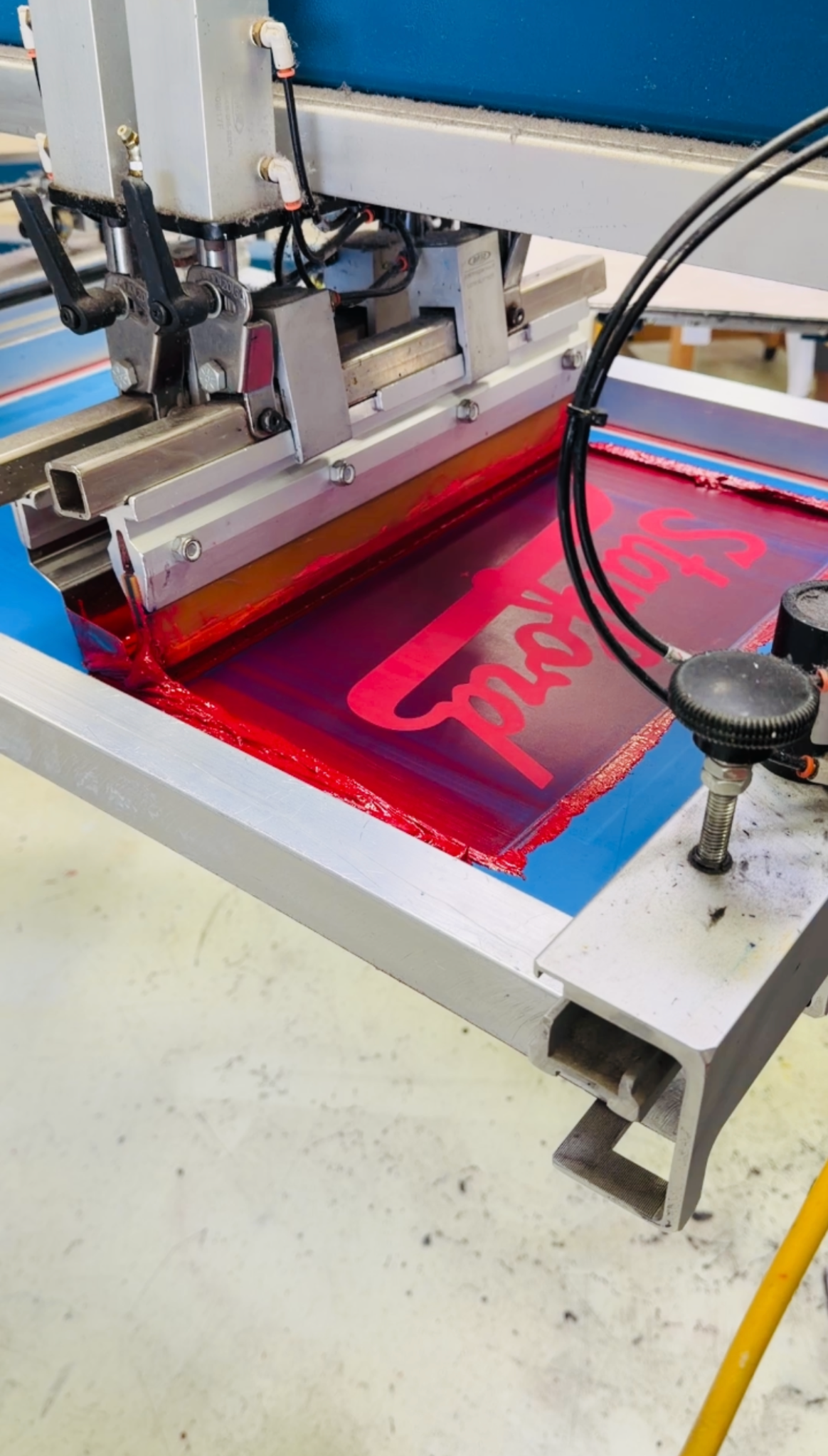 M&R Sportsman red ink detail